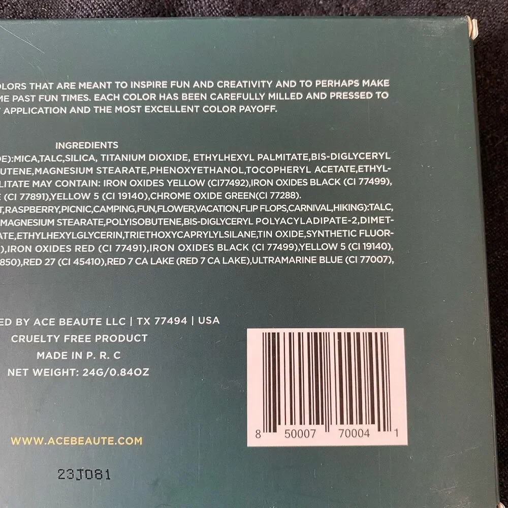 NIB Ace Beaute Nostalgia Palette Eyeshadow. 15 Shades. Never Used. Not Swatched.